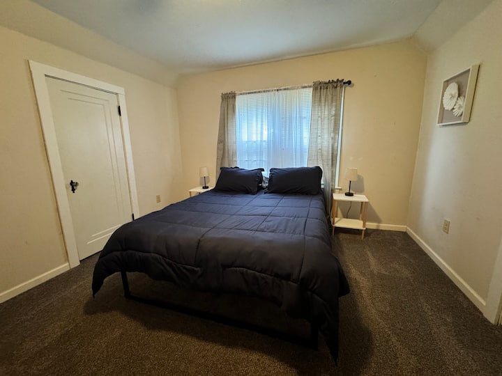 Bedroom #2 on Second Floor. Queen Size Bed, Dresser, Closet & Smart TV