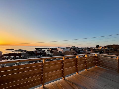 Aurora Sea-View Penthouse • Lofoten
