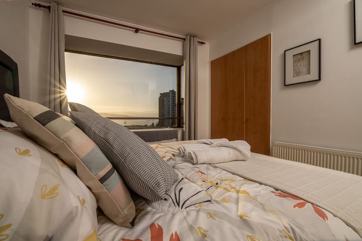 Entire home with 2 bedrooms in Vina del mar - La mejor vista y ubicación Viña, estacionamiento