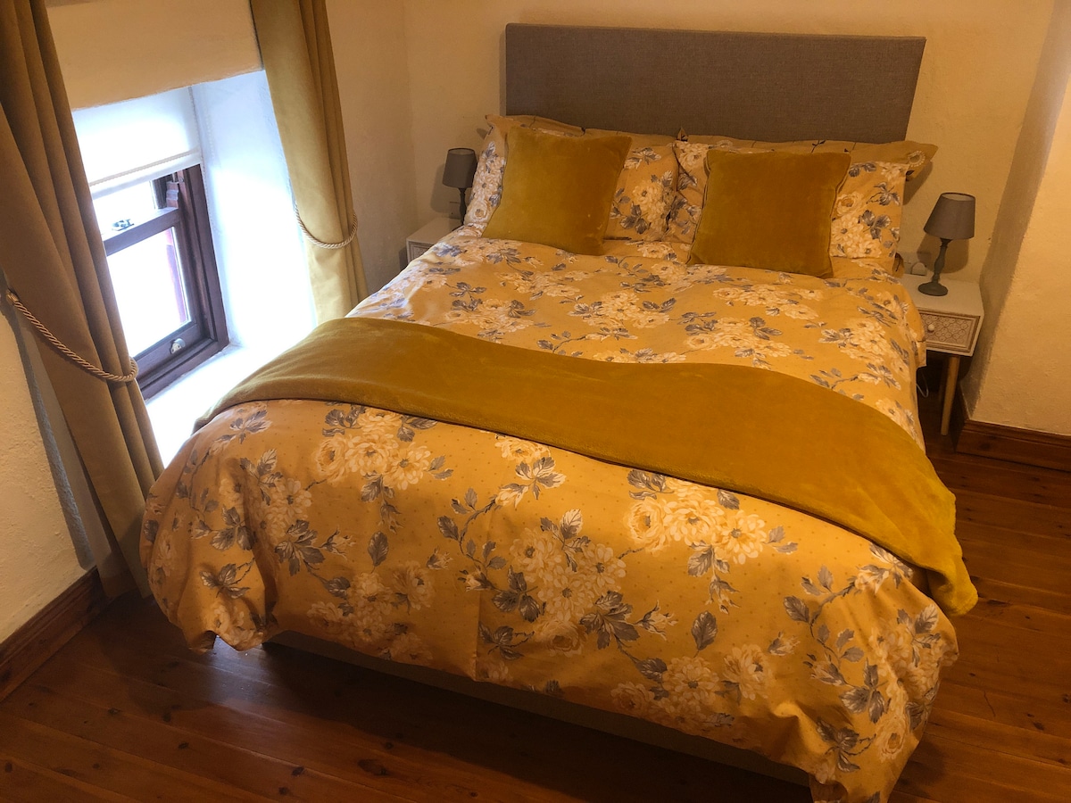 Schlafzimmer in Wohnung 1, Queen-Size