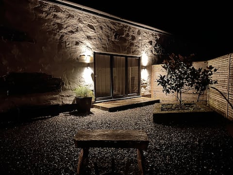 Cedar: a stylish, dog-friendly 5* spacious barn
