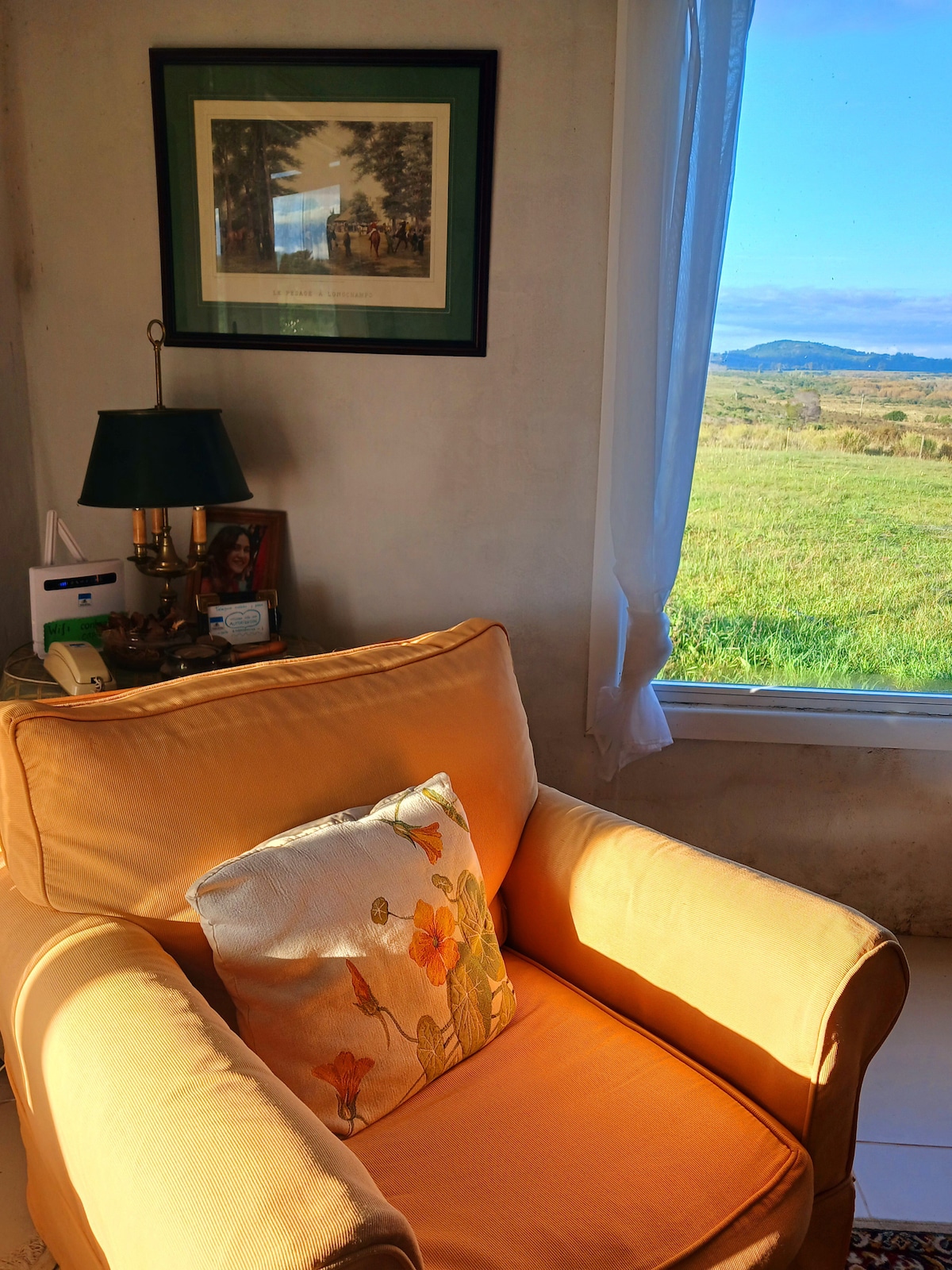 kuchomoza kwa jua sebuleni, saa 8 asubuhi