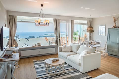 Loft with sea view near the beach