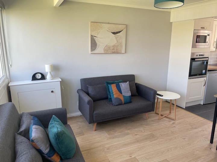 Modern 2 Bedroom Chalet - Winterton-on-Sea
