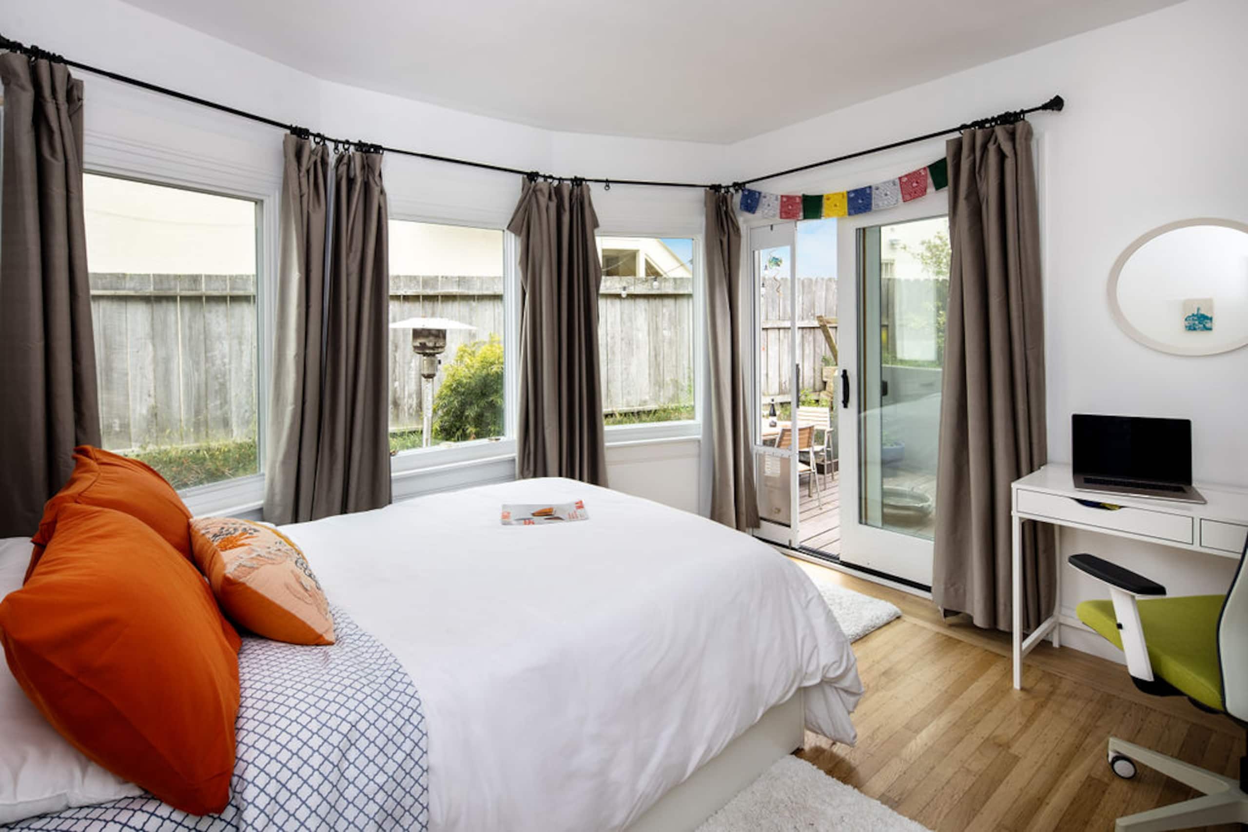 Home in San Francisco · ★5.0 · 3 bedrooms · 3 beds · 2 baths - Image 8