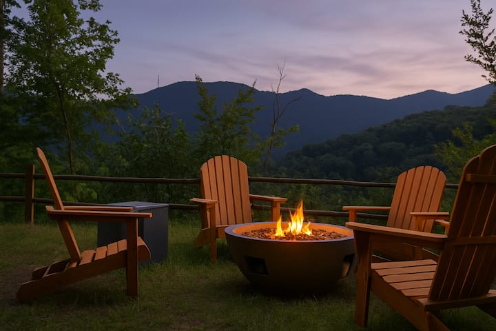 Long Views Retreat / 3 King Beds/pet-friendly - Maggie Valley, NC