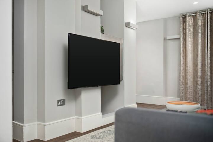 Amazing 3bedrooms Townhouse. Perfect for families! gallery image 4