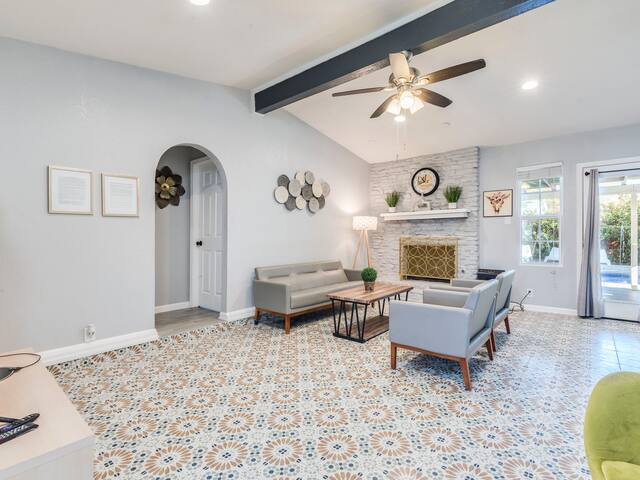 Heated Pool/Spa/BBQ/Foosball/Arcade/Domain gallery image 4