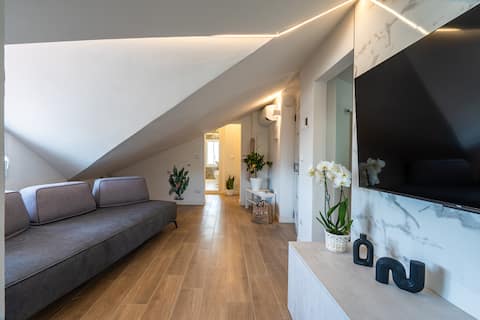 Villa Pratu: Attic 2 Rooms Smart TV WiFi + AC