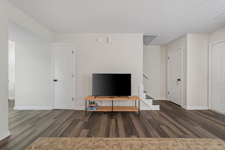 Urban Cowboy Condo - Bowling Green, KY