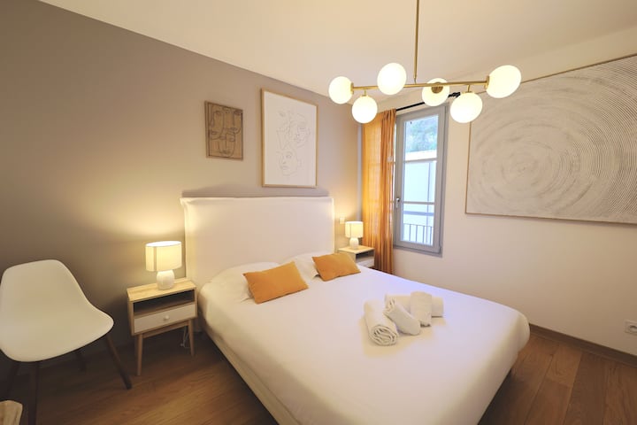 Spálňa 1 je veľmi svetlá a teplá