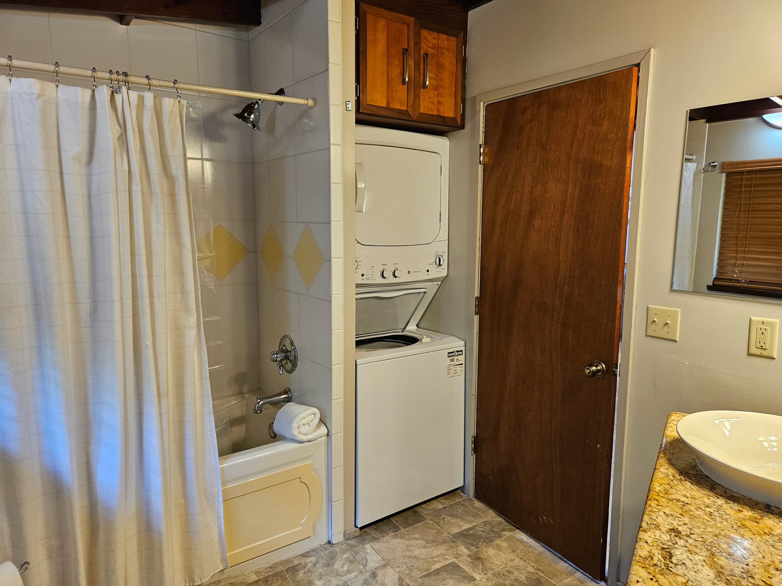 Home in Keaau · ★4.77 · 2 bedrooms · 2 beds · 2 private baths - Image 37