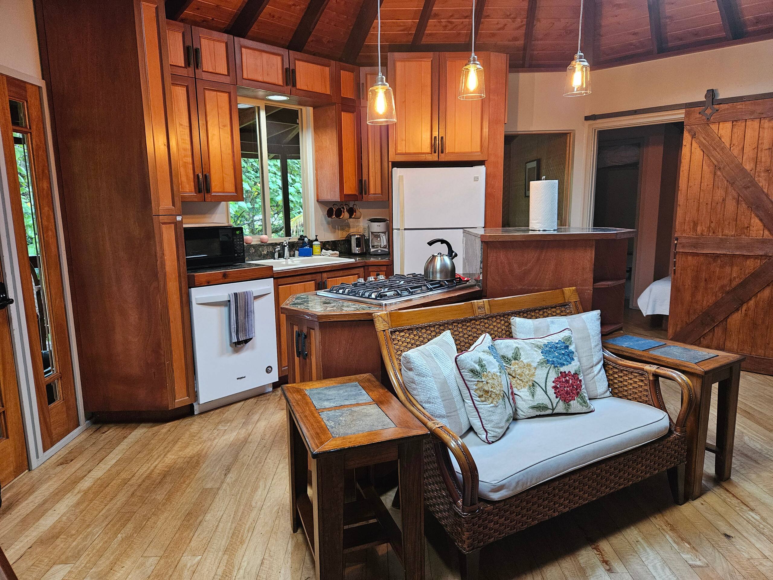 Home in Keaau · ★4.77 · 2 bedrooms · 2 beds · 2 private baths - Image 4