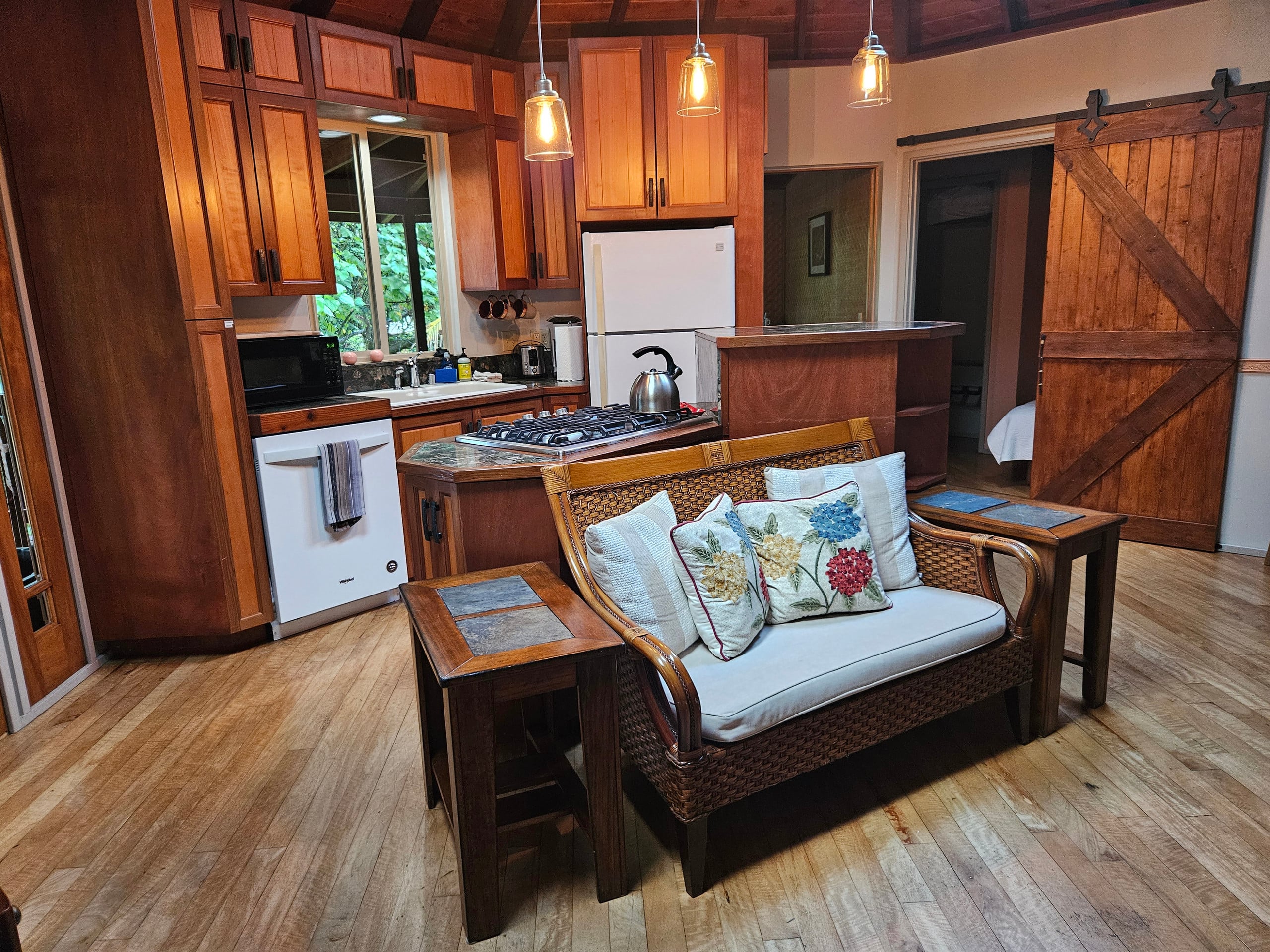 Home in Keaau · ★4.77 · 2 bedrooms · 2 beds · 2 private baths - Image 6