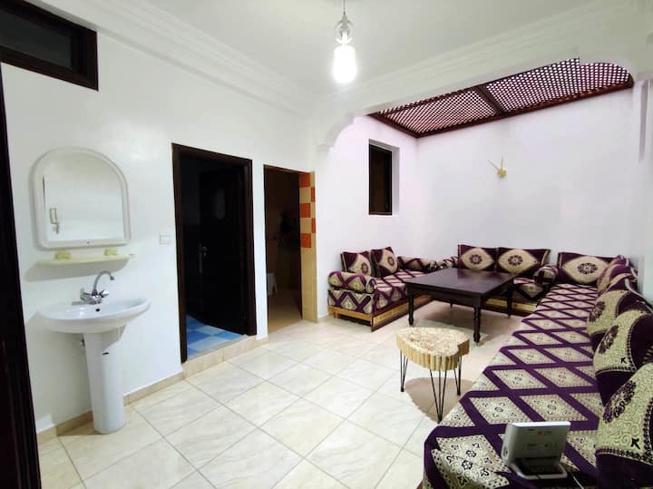 SALONE  
con arredamento tradizionale marocchino