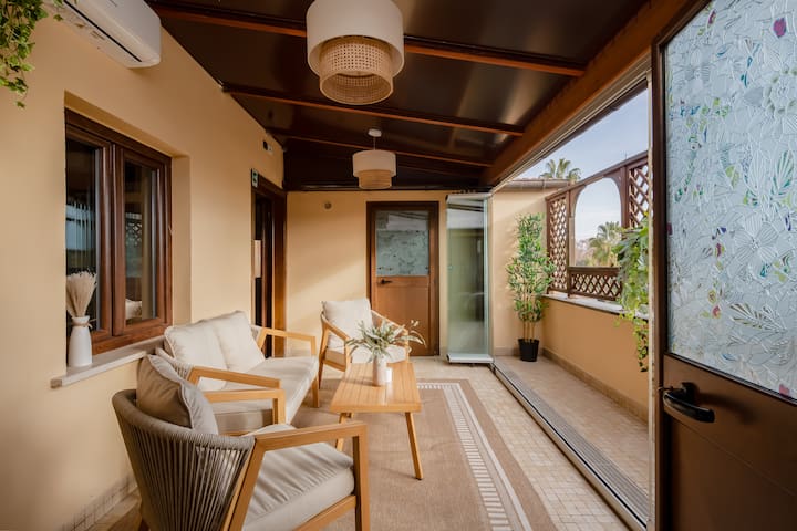 Colosseo Flats and Penthouse gallery image 3