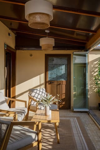 Colosseo Flats and Penthouse gallery image 4