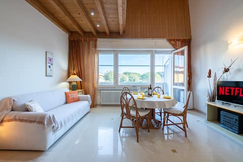 Versilia-M. di Carrara, 250 meters from the beach
