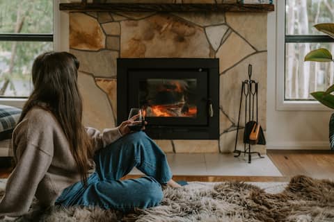 Grampians Luxury w/ Bath & Fireplace. Mrs Hemley.