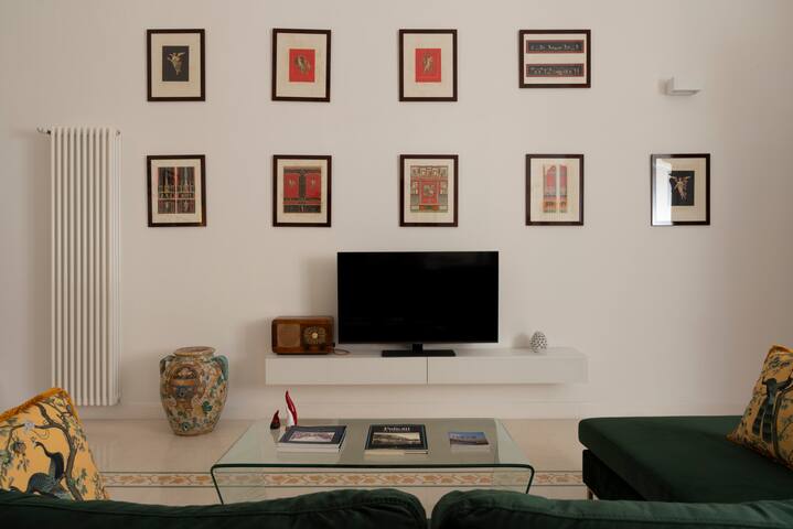 A.RI.EL Luxury Apartment gallery image 4