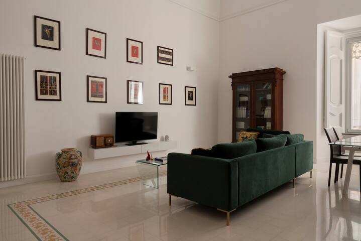 A.RI.EL Luxury Apartment gallery image 2