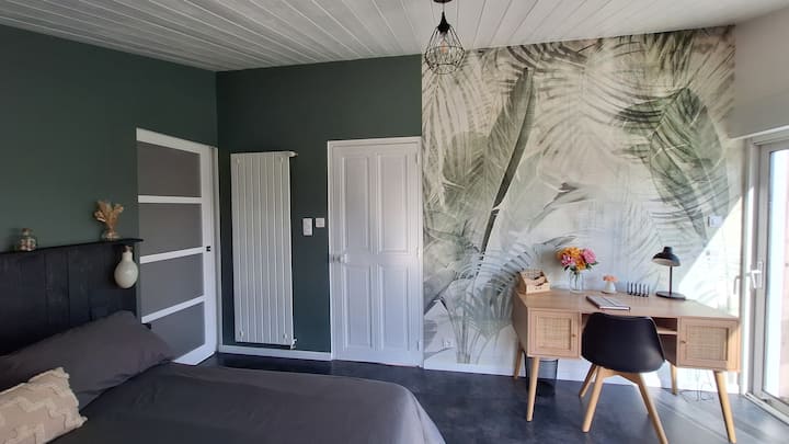 Spavaća soba s terasom + uredski prostor