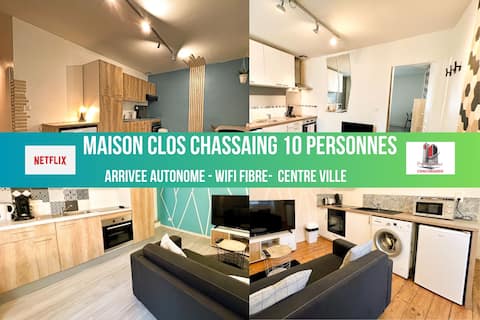 Maison de ville 10 personnes- 5 T2 indépendants