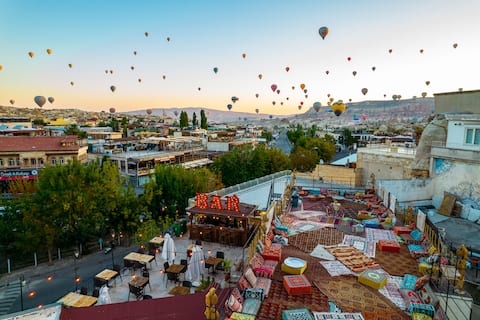 5-Bed Suite in Central Cappadocia (Breakfast/Roof)