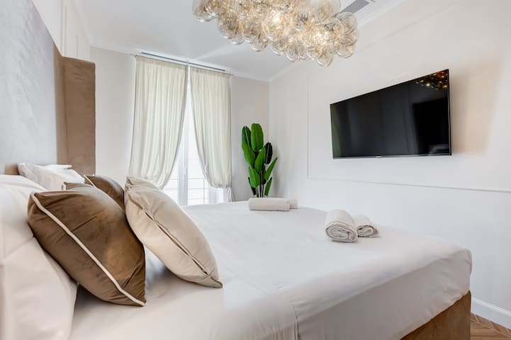 Vatican Design Apartment – NEW!