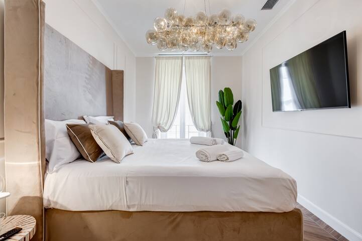 Vatican Design Apartment – NEW! gallery image 5