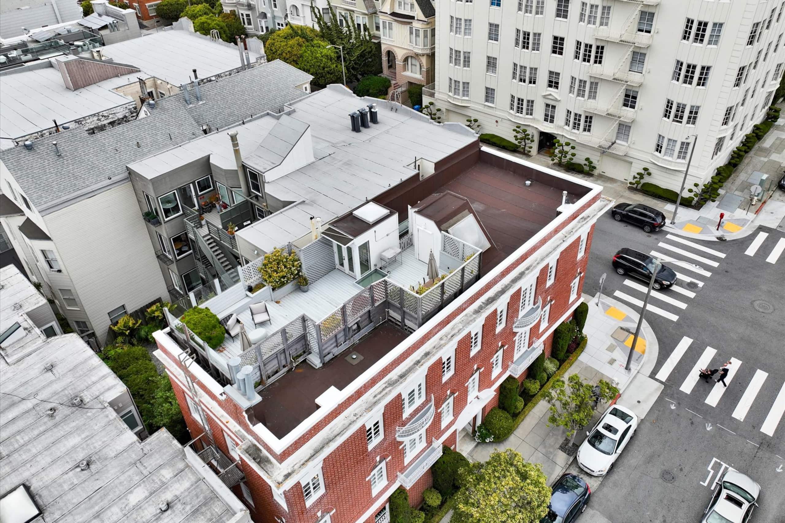 Condo in San Francisco · ★5.0 · 3 bedrooms · 3 beds · 2.5 baths - Image 37