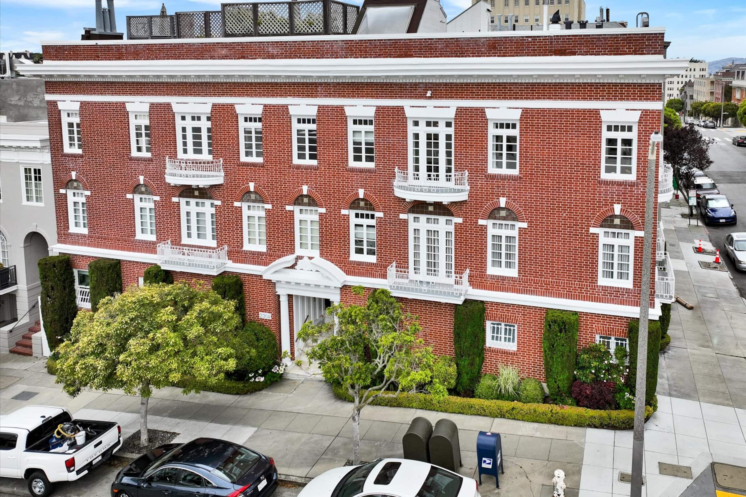 Condo in San Francisco · ★5.0 · 3 bedrooms · 3 beds · 2.5 baths - Image 36