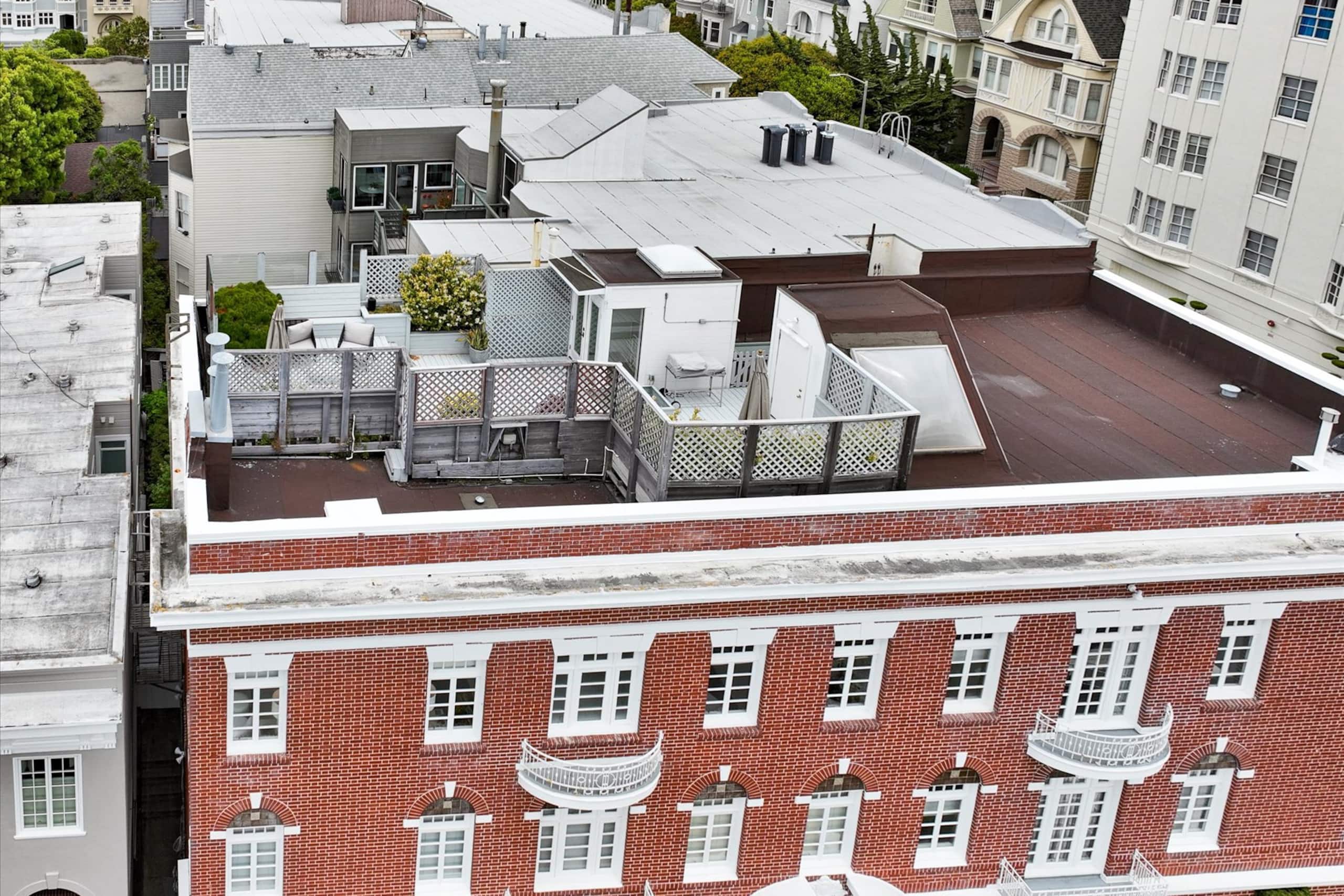 Condo in San Francisco · ★5.0 · 3 bedrooms · 3 beds · 2.5 baths - Image 41