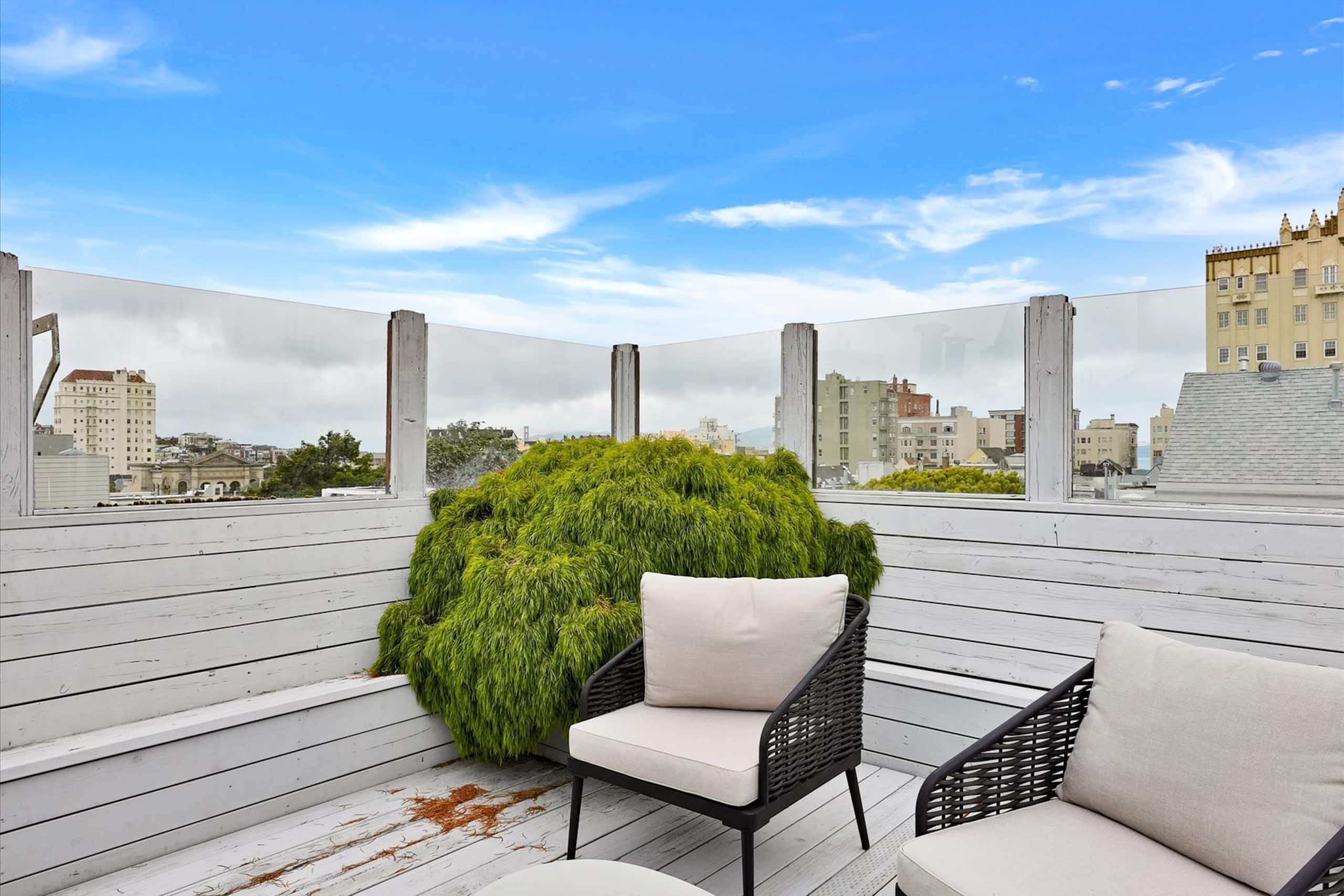 Condo in San Francisco · ★5.0 · 3 bedrooms · 3 beds · 2.5 baths - Image 30