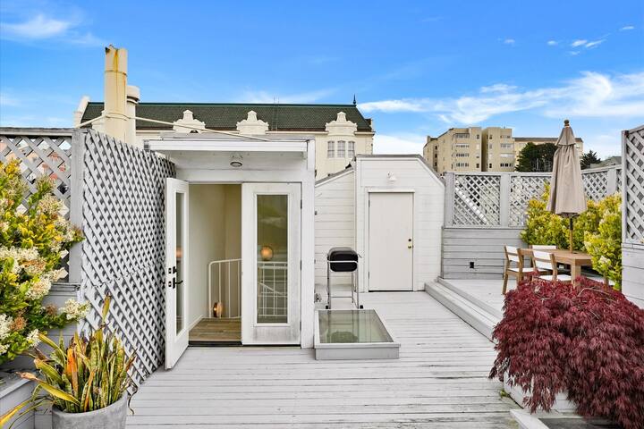 Penthouse PacHeights Condo w/ garage & roofdeck gallery image 3