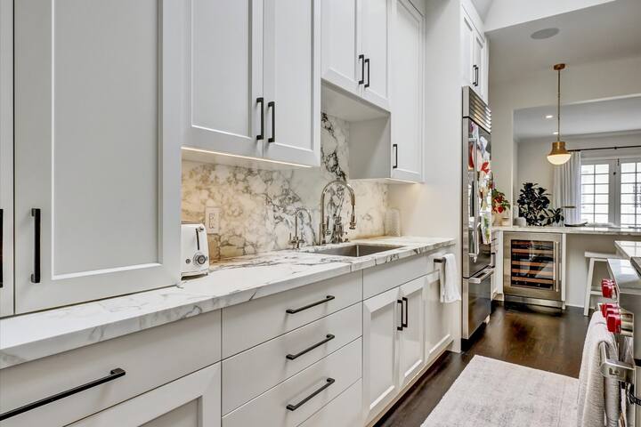 Penthouse PacHeights Condo w/ garage & roofdeck gallery image 5