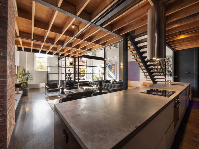 Loft 393 – Converted Warehouse Near Smith St gallery image 3