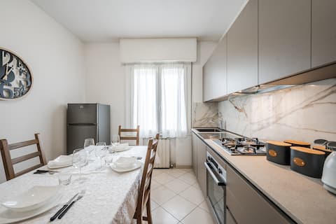 Formigine - Motor Valley-Homes