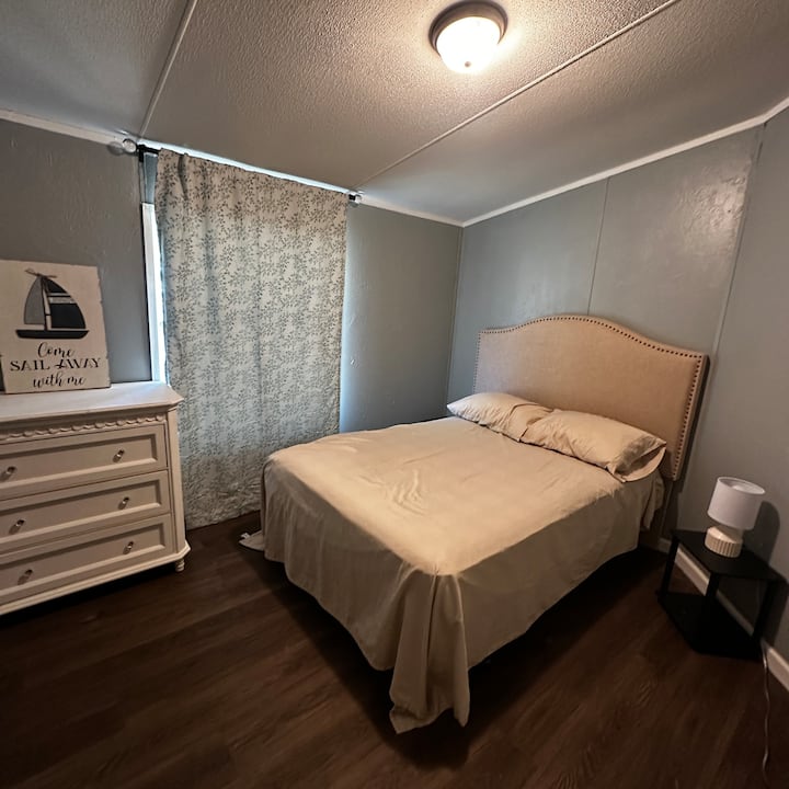 საძინებელი 1