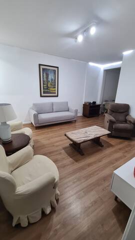 Apartamento em Prédio em Frente a Praia do Leblon gallery image 5