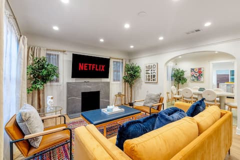 Top performing Airbnb: Charming Retreat by Melrose BBQ • Firepit • Yard in Fairfax