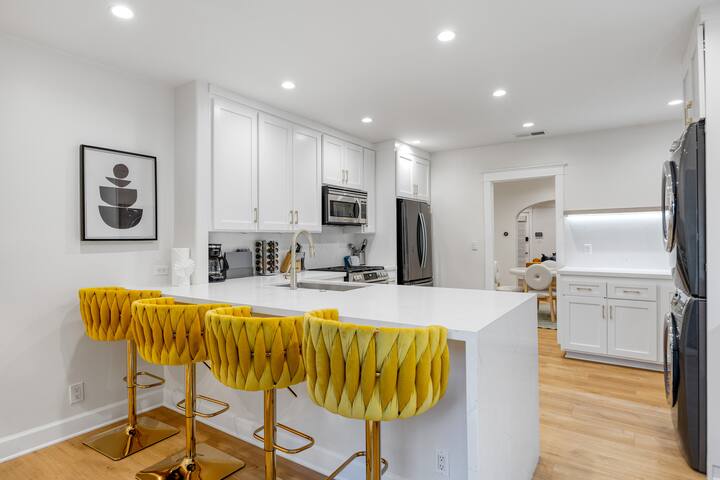 Charming Spanish Retreat|Prime Location|EV Charger gallery image 4