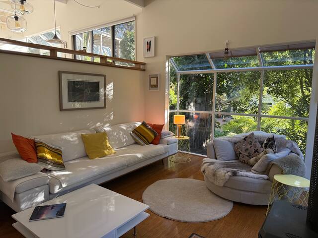 Sassafras Treehouse gallery image 4