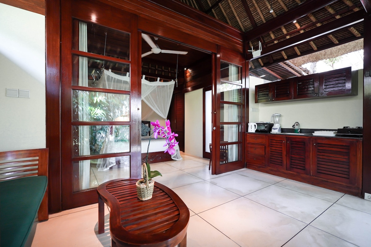 Villa in Ubud · ★4.69 · 1 bedroom · 1 bed · 1 private bath รายการ Airbnb เปรียบเทียบ