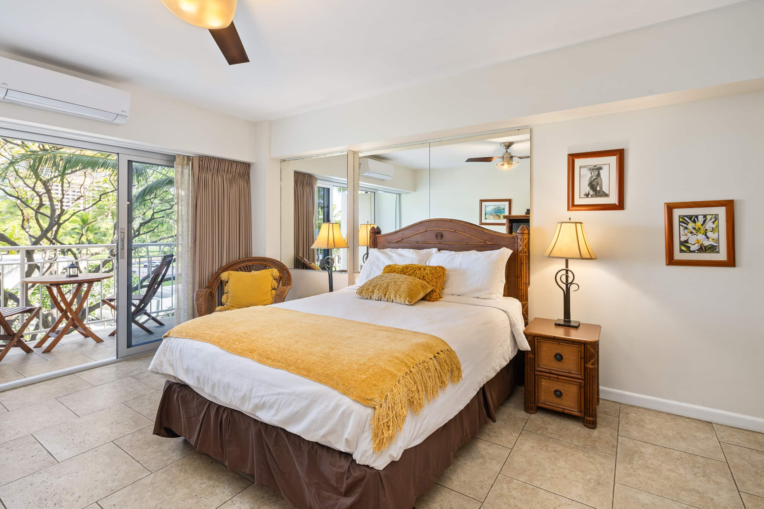 Condo in Honolulu · ★4.83 · Studio · 1 bed · 1 bath - Image 2