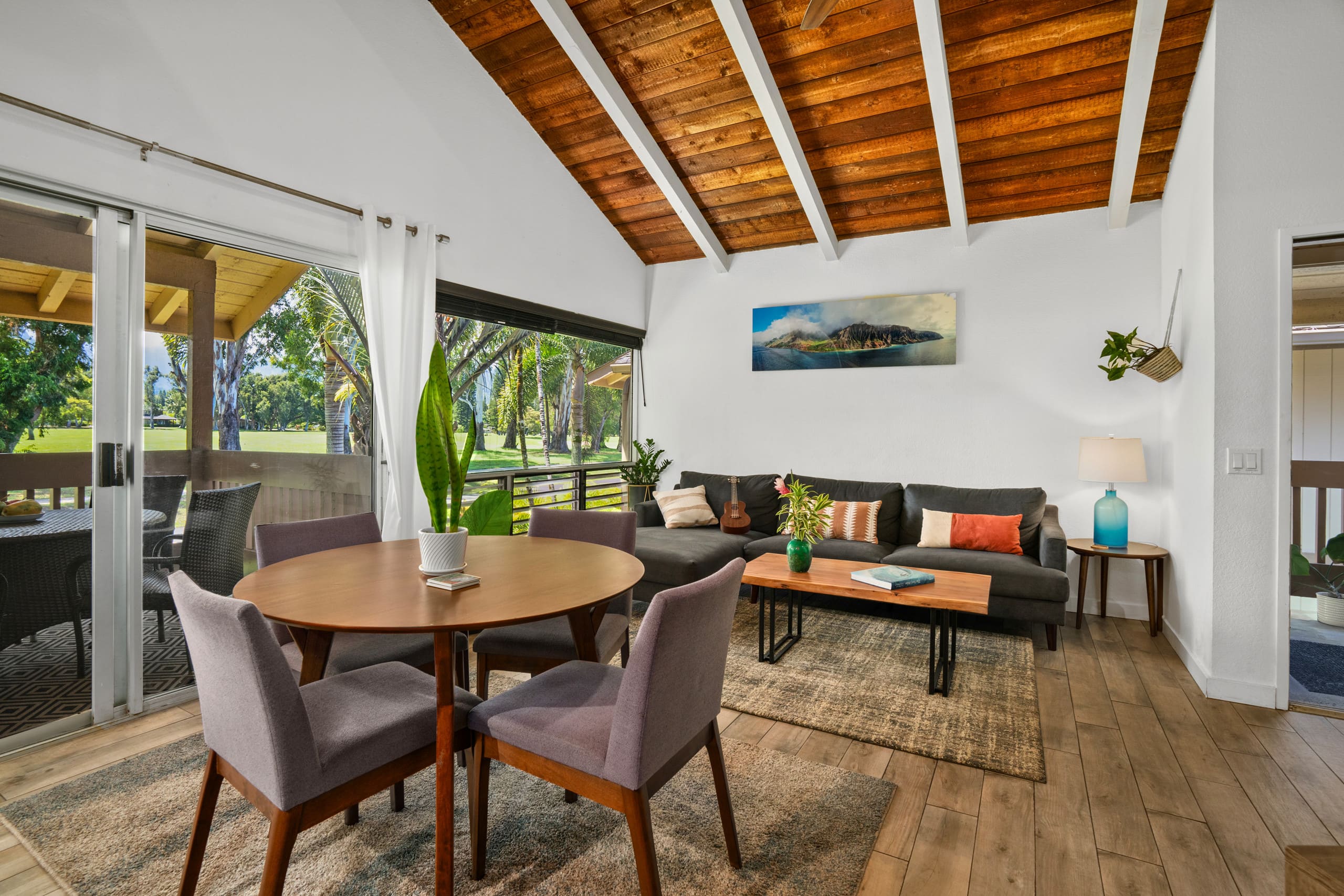 Bright & Airy Home: Waterfall View, Pool & AC - Image 13