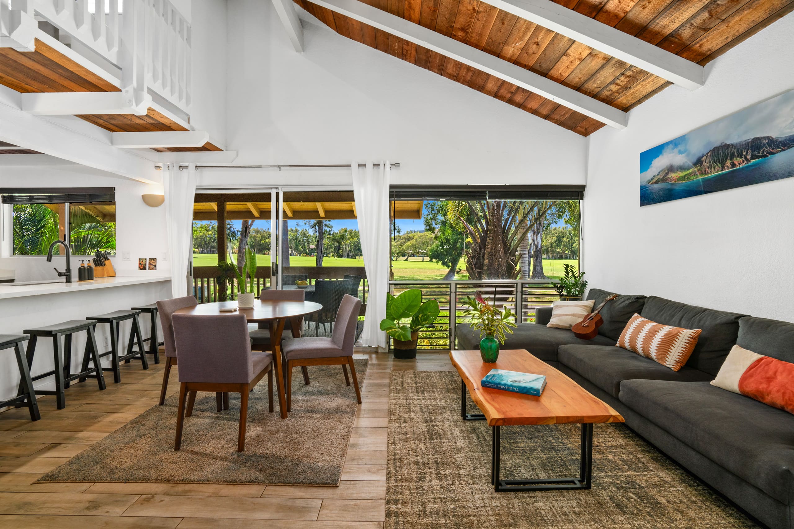 Bright & Airy Home: Waterfall View, Pool & AC - Image 1