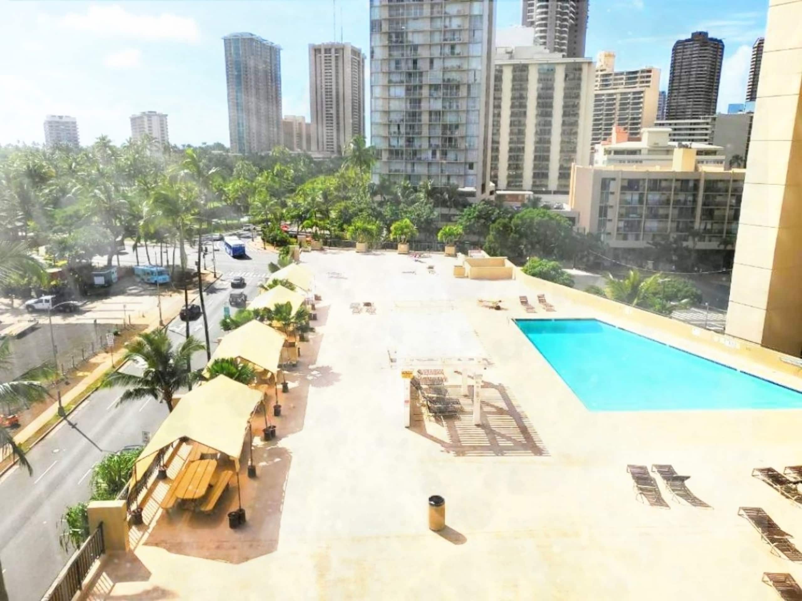 Hotel in Honolulu · ★4.97 · Studio · 1 bed · 1 private bath - Image 17