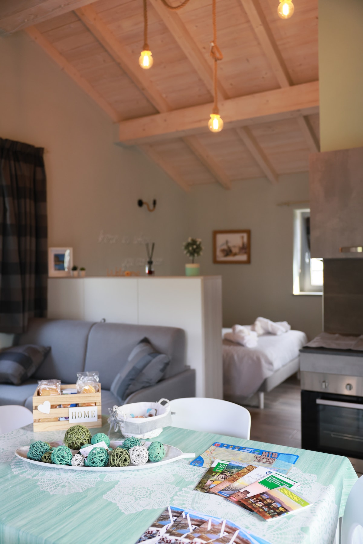 Proprietà Airbnb di successo: Il Paradiso di Pietra - Smeraldo Apartment a Massa Carrara