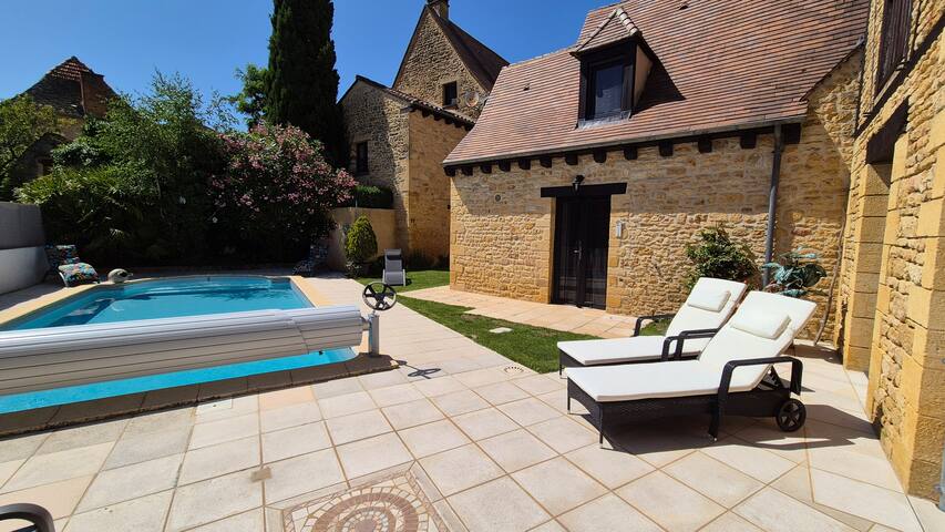 Claire Et Christelle managed Airbnb listing 3